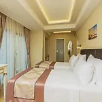 Grand Naki Hotel 3*