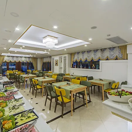 Отель Grand Naki 3*