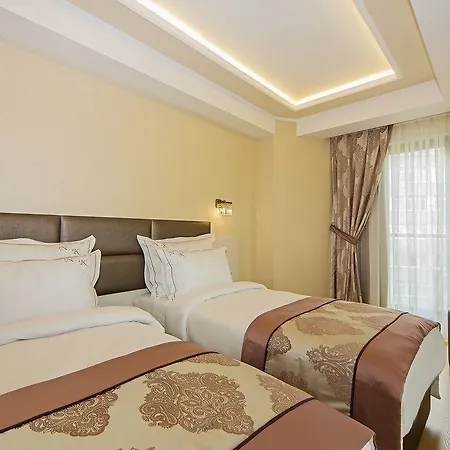 Отель Grand Naki 3*