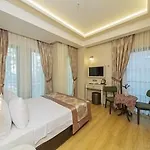 Grand Naki Hotel 3*
