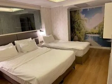 Grand Naki Provincia di Istanbul