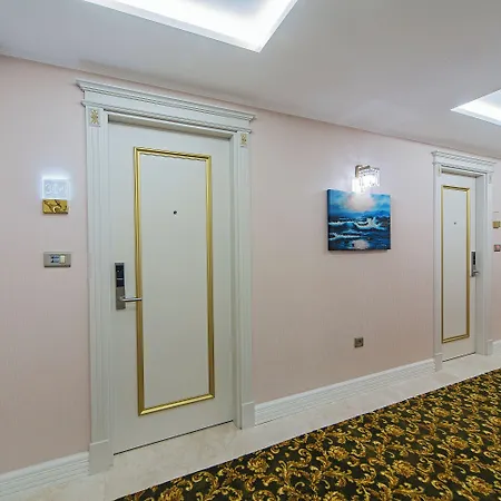 Grand Naki Provincia di Istanbul